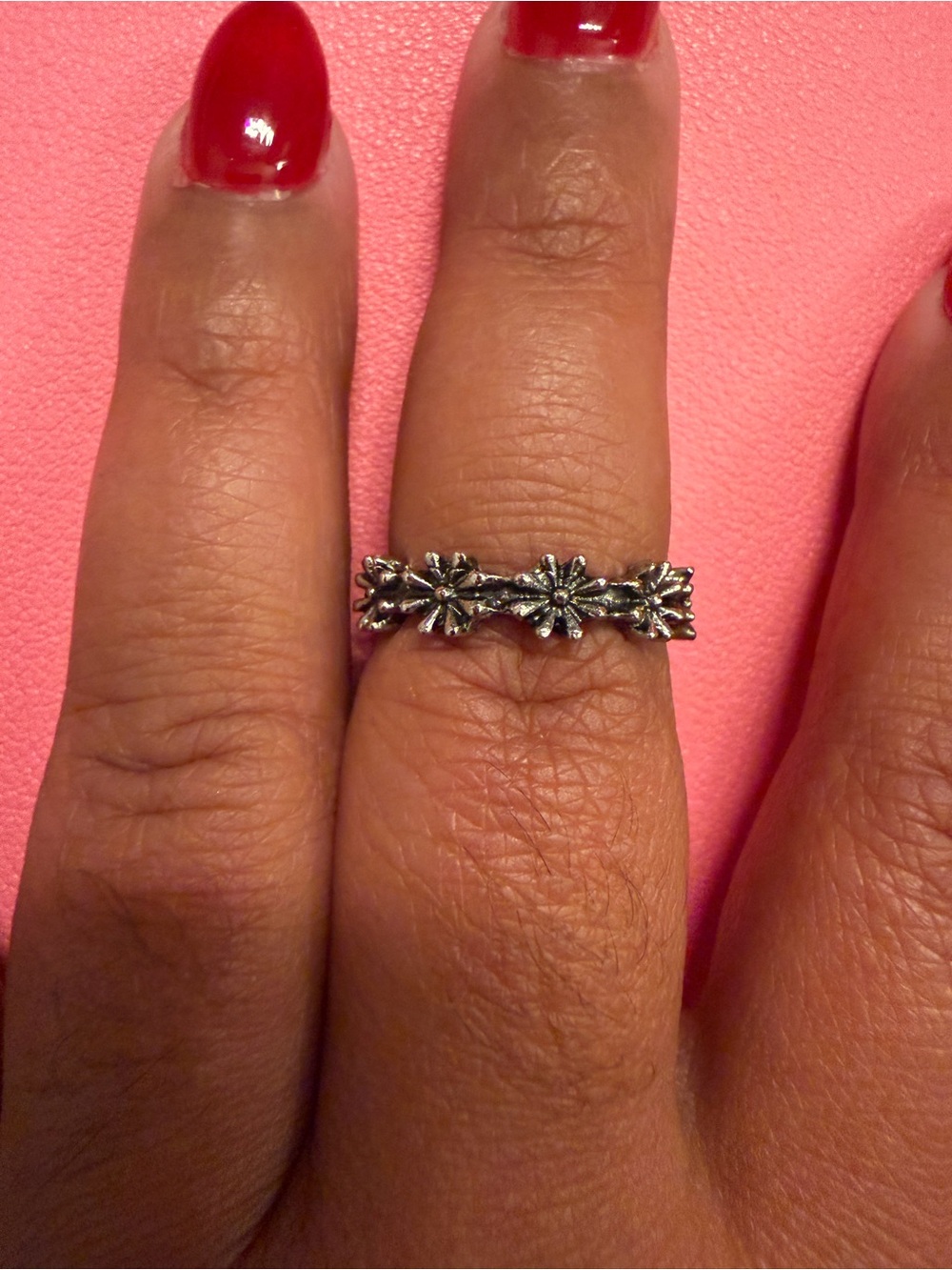 Dainty Silver Floral Daisy Band Ring - Women's Jewelry